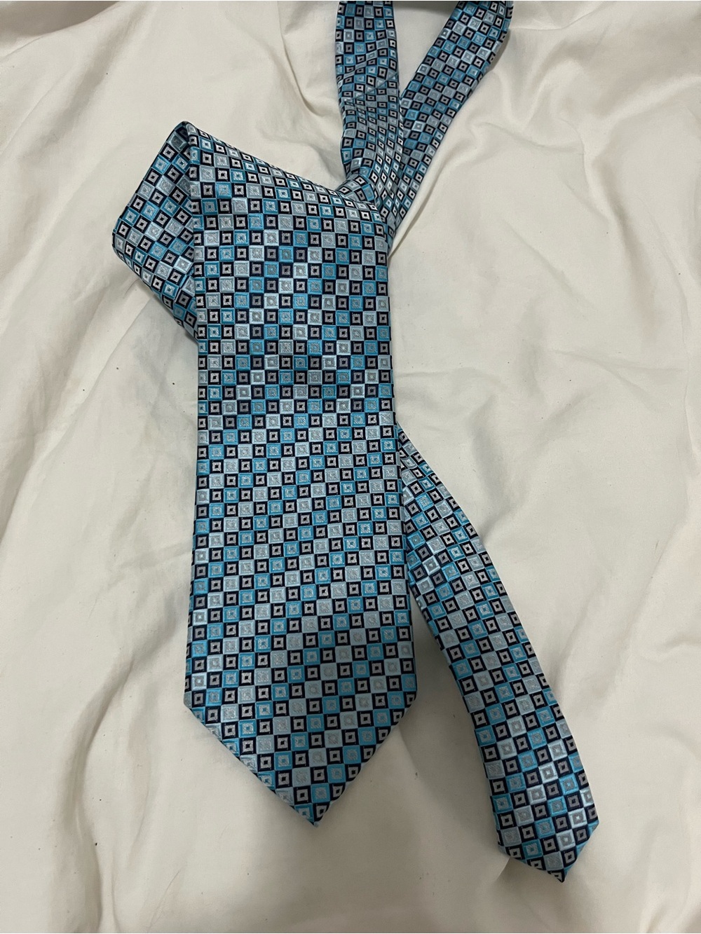 Alexander Julian Blue & Navy Geometric Square Neck Tie